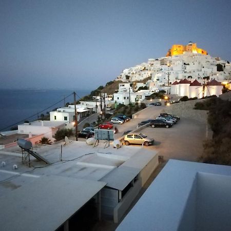 Θέαστρον - Theastron House With Great View In Chora Leilighet Pera Gyalos Eksteriør bilde