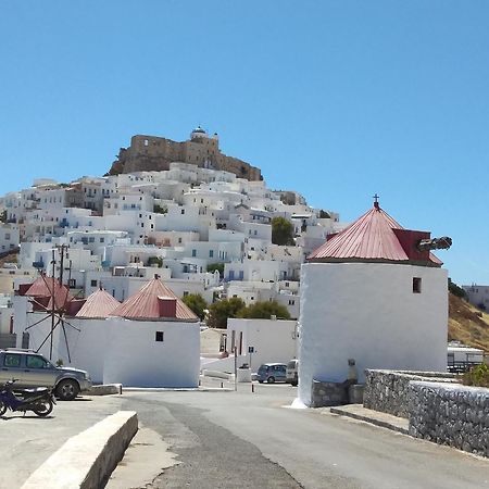 Θέαστρον - Theastron House With Great View In Chora Leilighet Pera Gyalos Eksteriør bilde