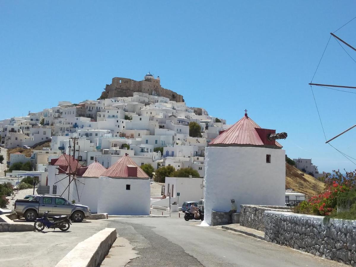 Θέαστρον - Theastron House With Great View In Chora Leilighet Pera Gyalos Eksteriør bilde