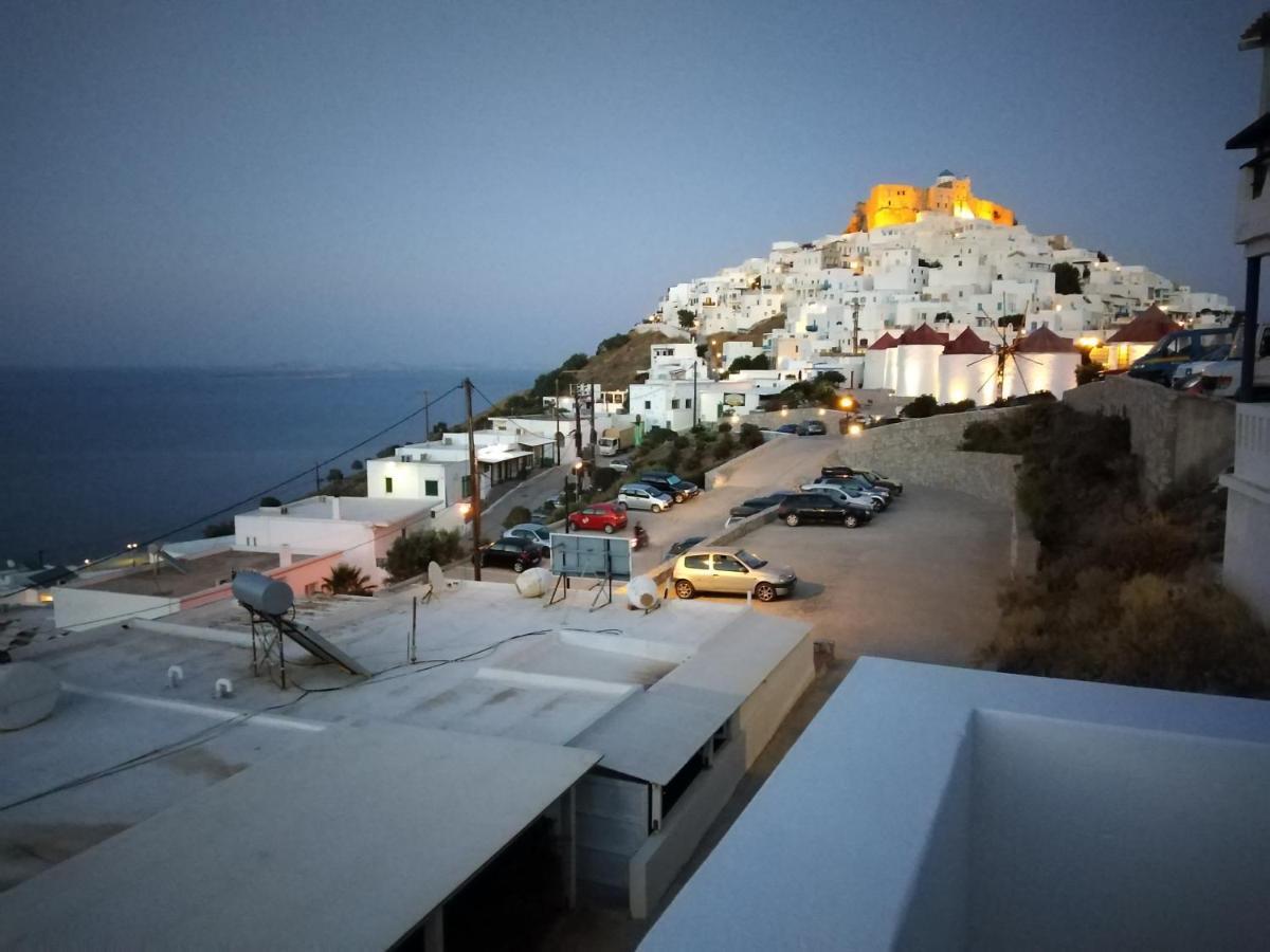Θέαστρον - Theastron House With Great View In Chora Leilighet Pera Gyalos Eksteriør bilde