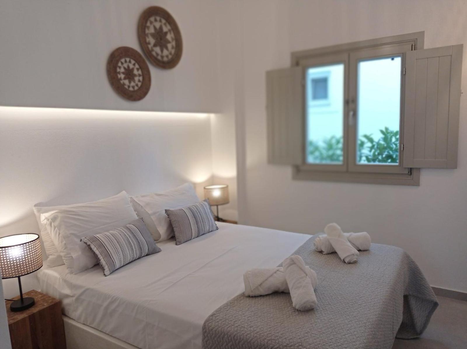 Θέαστρον - Theastron House With Great View In Chora Leilighet Pera Gyalos Eksteriør bilde